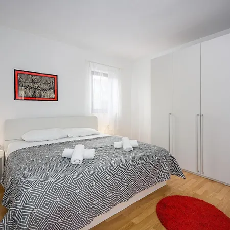 In Serene Location * Rosini